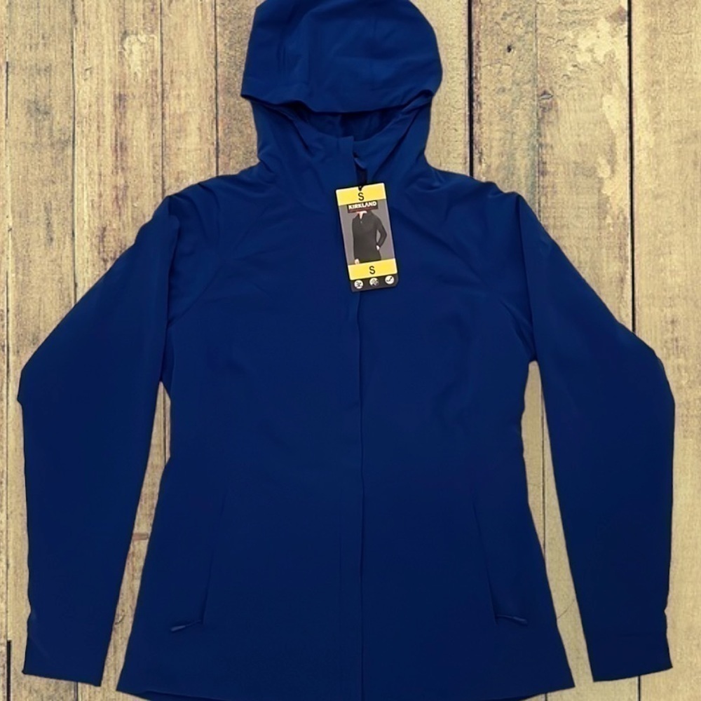 𝅺KIRKLAND Signature Hoodie